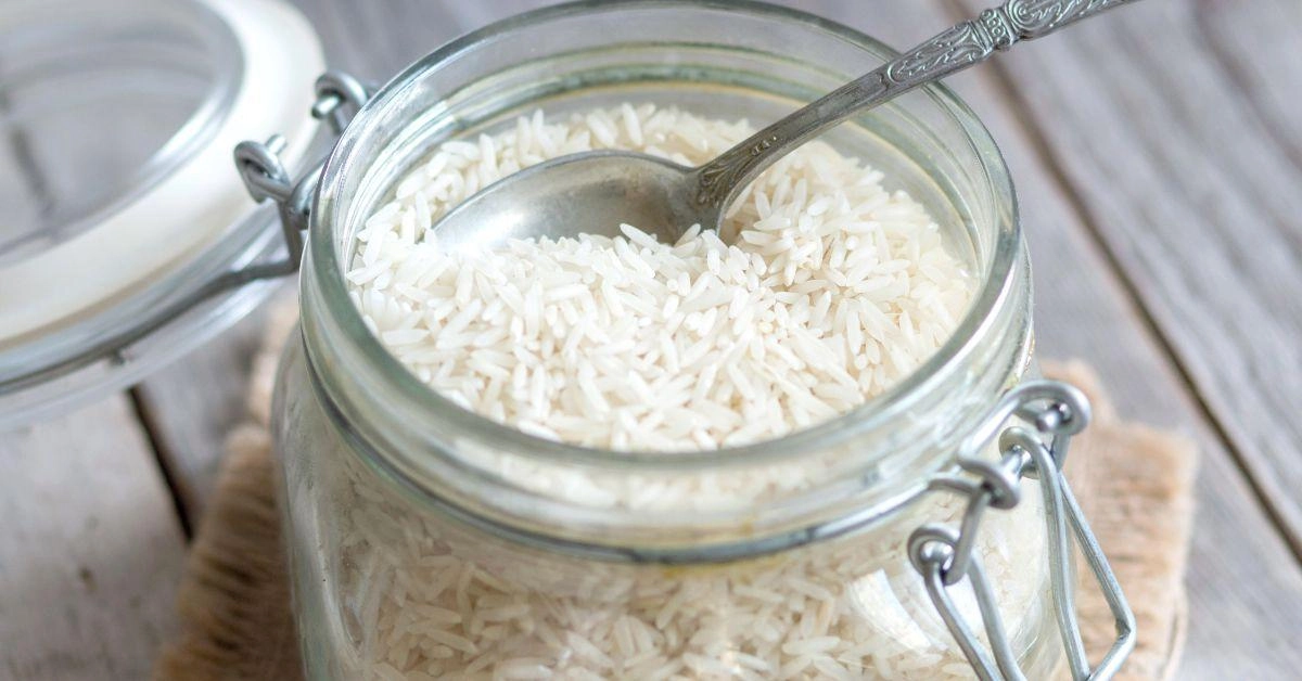 Wo soll man eine Schüssel mit Reis aufstellen, um laut Feng Shui Wohlstand anzuziehen?