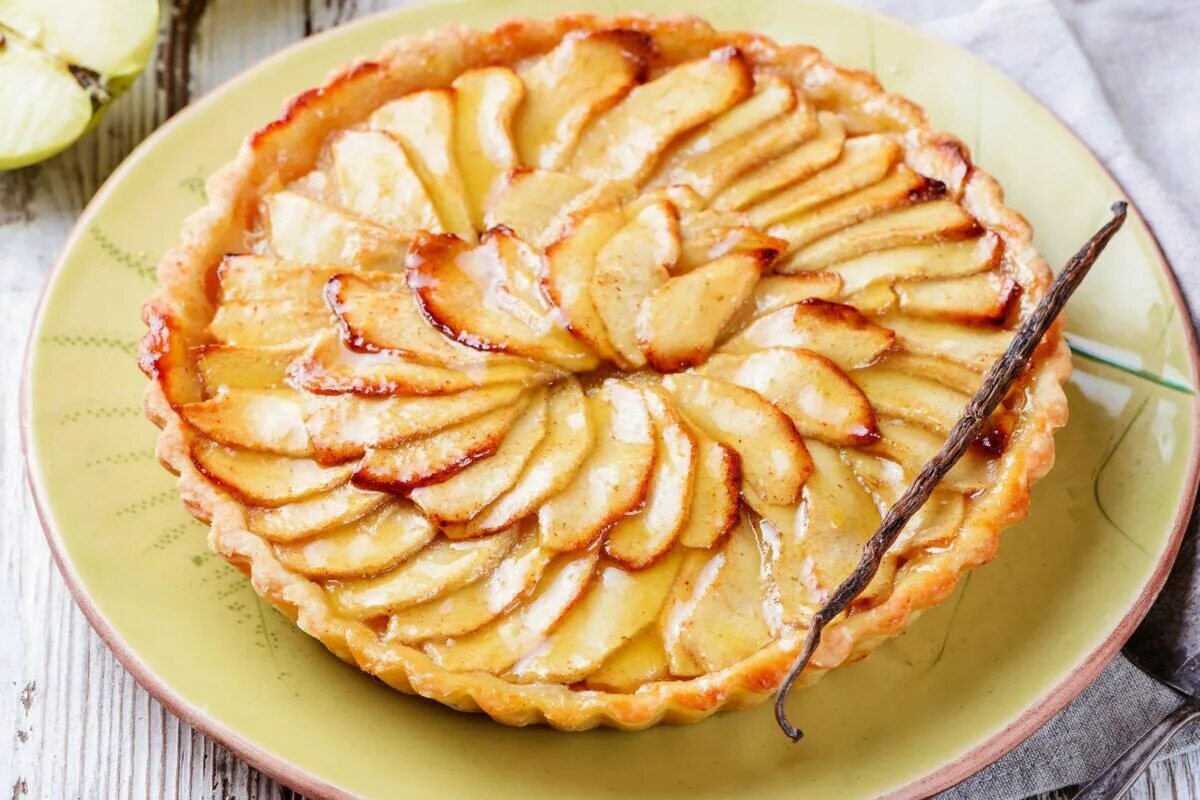 Kuchen mit Birnen und Haferflocken ohne Backofen; das perfekte Dessert zum Abnehmen