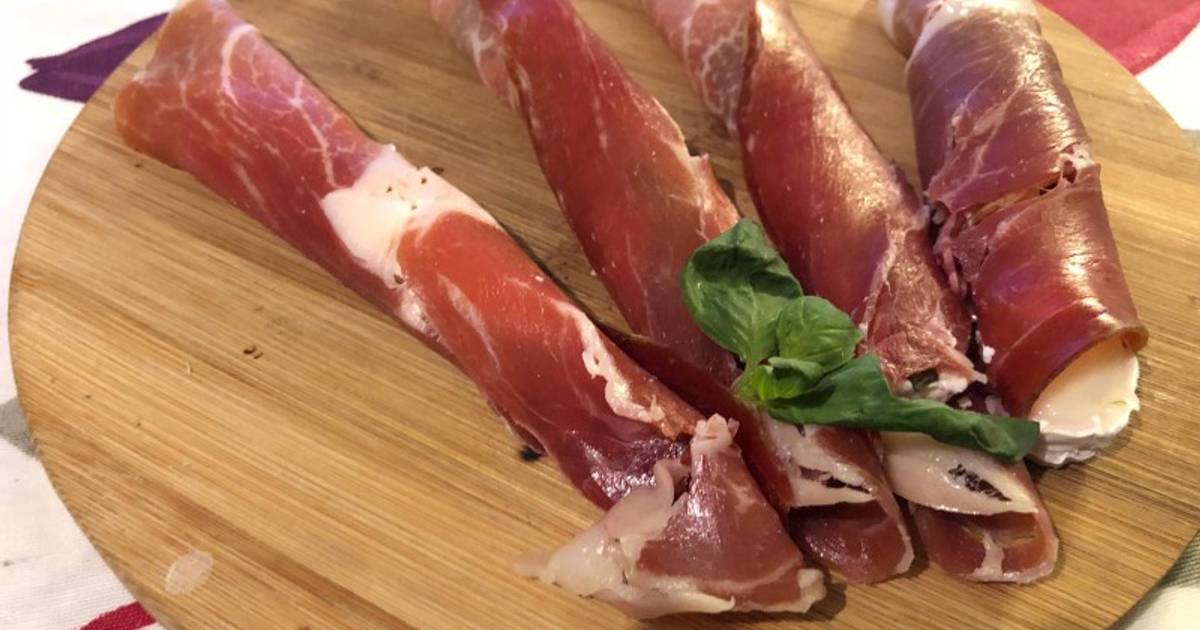 Diese elegante Vorspeise nenne ich „italienisches Sushi”. Gäste fragen mich immer nach dem Rezept.